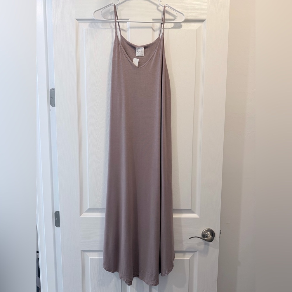 NWT Olivia Rae Mauve V-Neck Maxi Dress